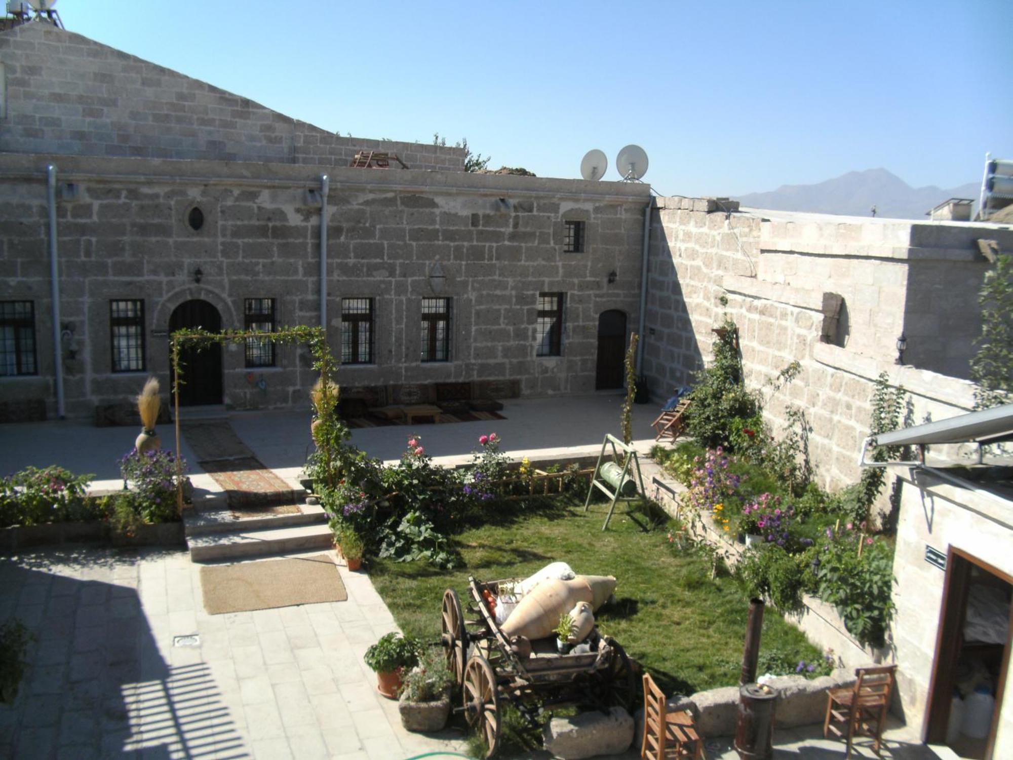 Osmanoglu Hotel Guzelyurt Ngoại thất bức ảnh